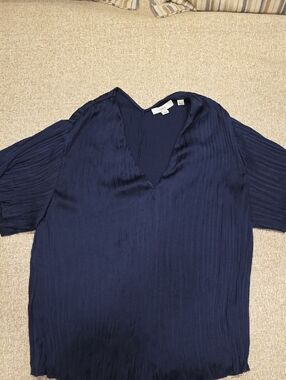 VINCE Navy V-Neck Pleated Women's Top XS